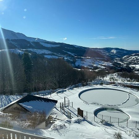 Village Montanha Lioran Saint-Jacques-des-Blats Екстериор снимка